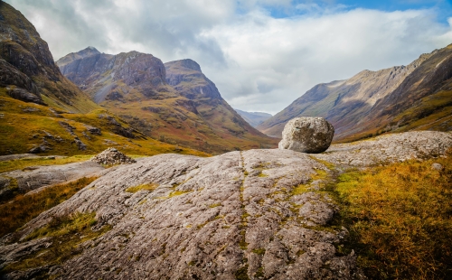 Valley between two tall peaks in the highlands
